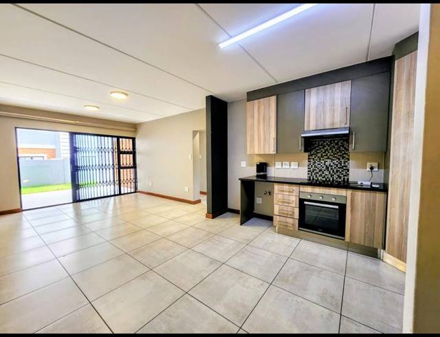 2 BEDROOM TOWNHOUSE FOR SALE IN MONTANA